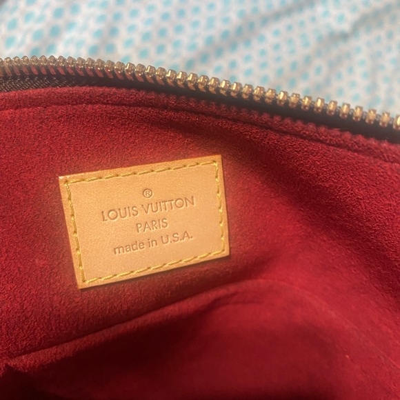 Louis Vuitton Unisex Bag - Picture 3 of 4